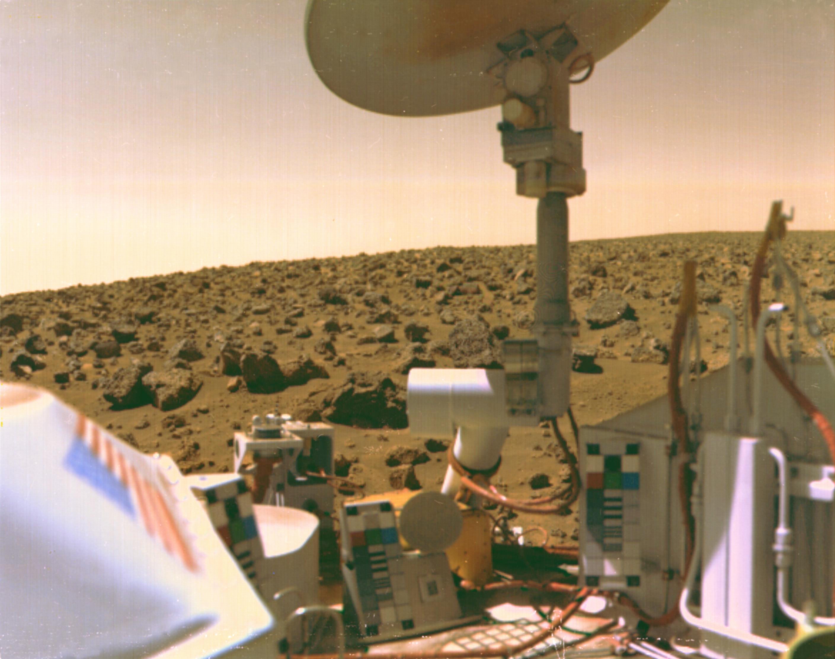 Viking Lander image, Public Domain, from Nasa