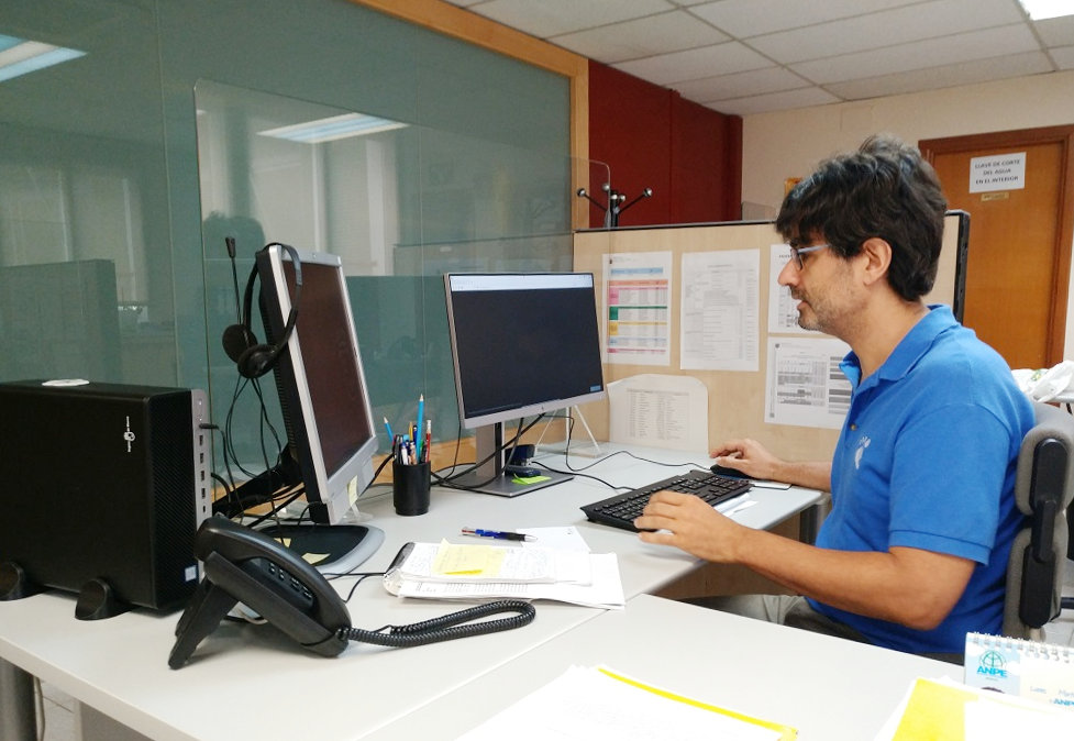 Open source careers: How Alejandro switched an education center over to ...