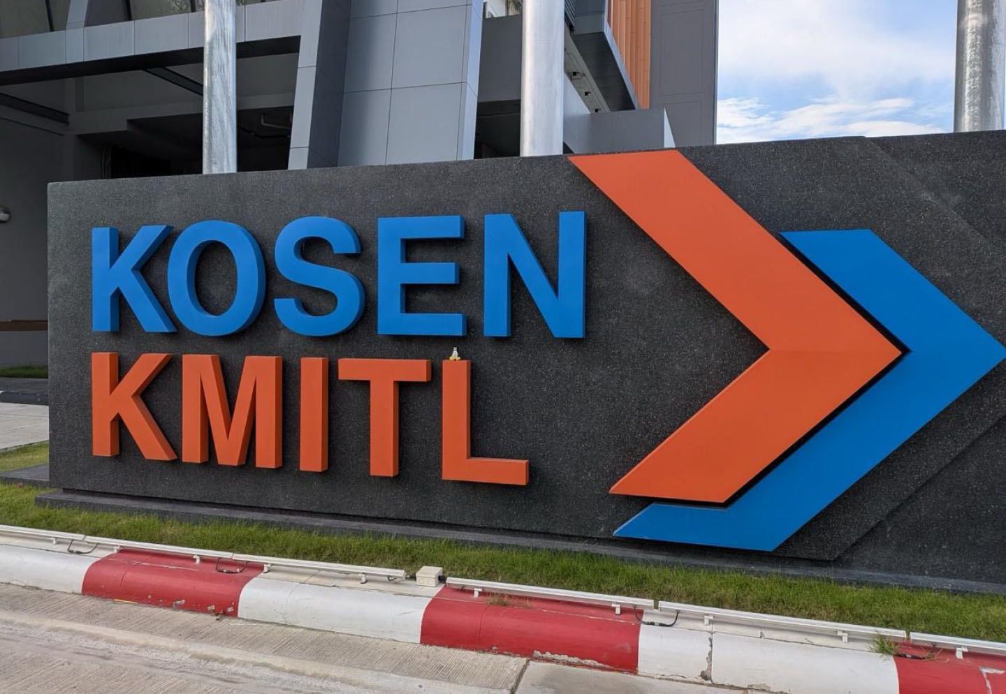 Thai KOSEN technical Colleges Fashion Curriculum Around LPI Learning Materials